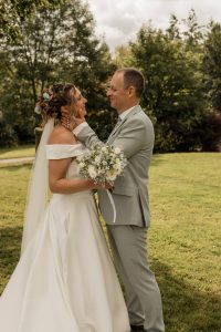 Comment choisir son fleuriste mariage à Nantes ? Le guide complet pour une décoration inoubliable