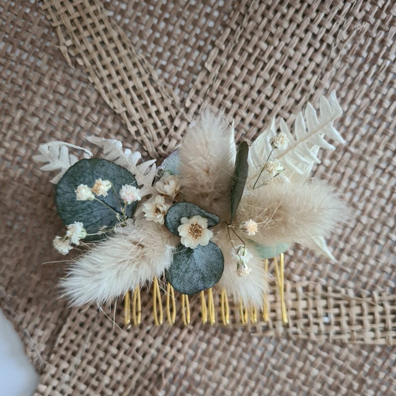 Peigne coiffure avec fleurs séchées sur Saint Herblain